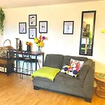 Entire Loft - Elevator - Balcony - Free P - 10M Downtown