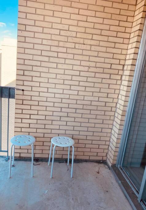 Entire Loft - Elevator - Balcony - Free P - 10m Downtown Quebec City